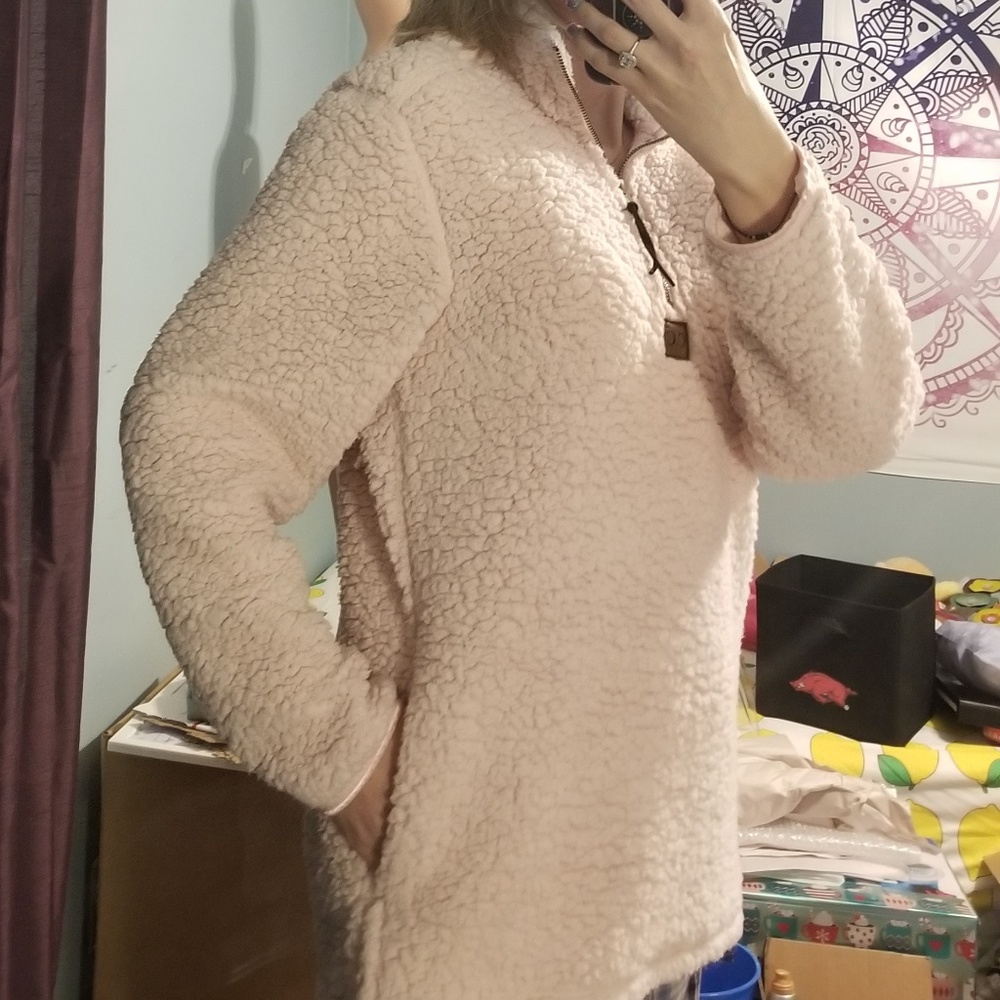 Light Pink C.C. Shepra Pullover! Size M Runs Big